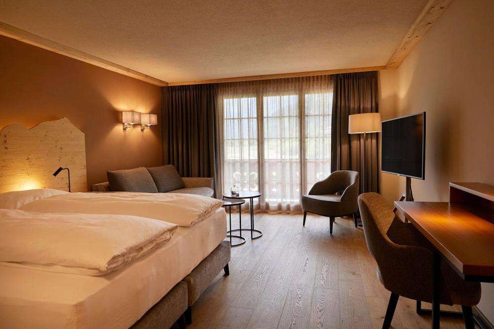 Hotel Alpenland Gstaad Luaran gambar