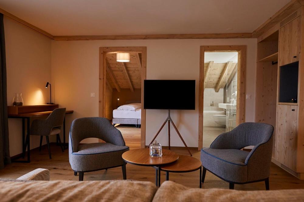 Hotel Alpenland Gstaad Luaran gambar
